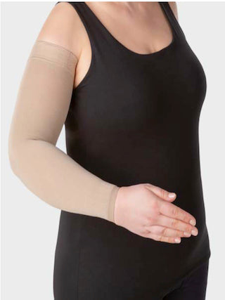 JUZO Classic Seamless Armsleeve with Gauntlet & Glove - Male & Female ...